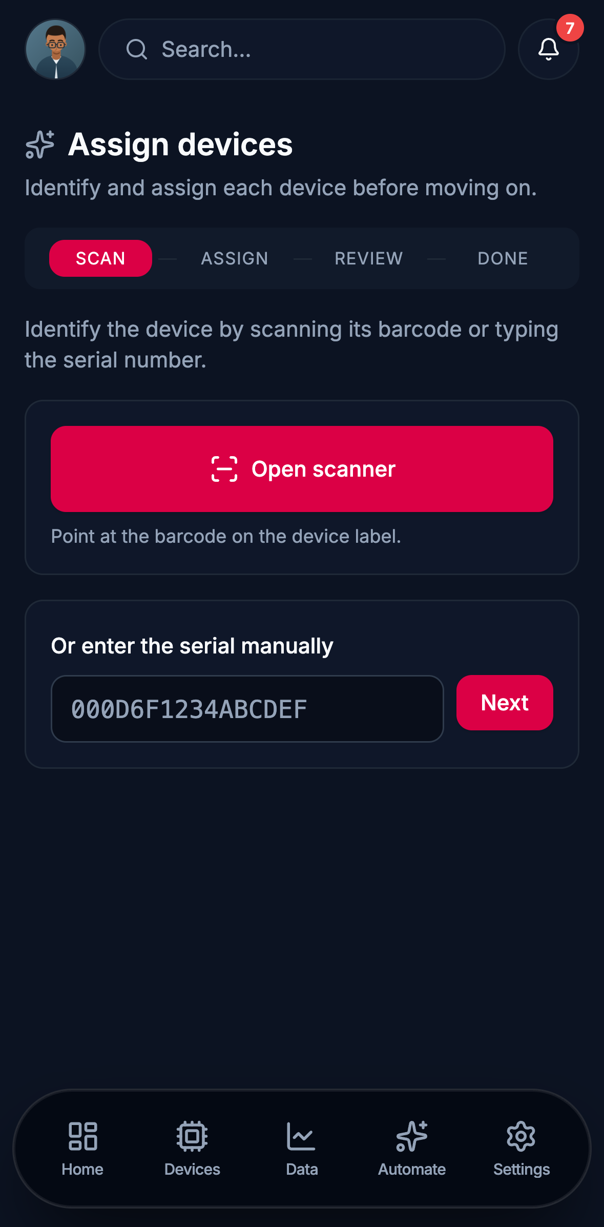 Edge on a phone: the assign devices screen, at the scan step, offering the barcode scanner or a field for the serial number.