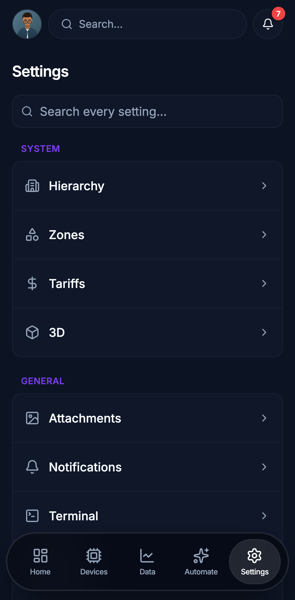 Edge on a phone: the settings screen, with a search field over the system and general sections, including hierarchy, zones, tariffs and notifications.